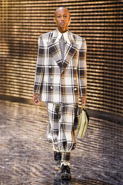 Look 83